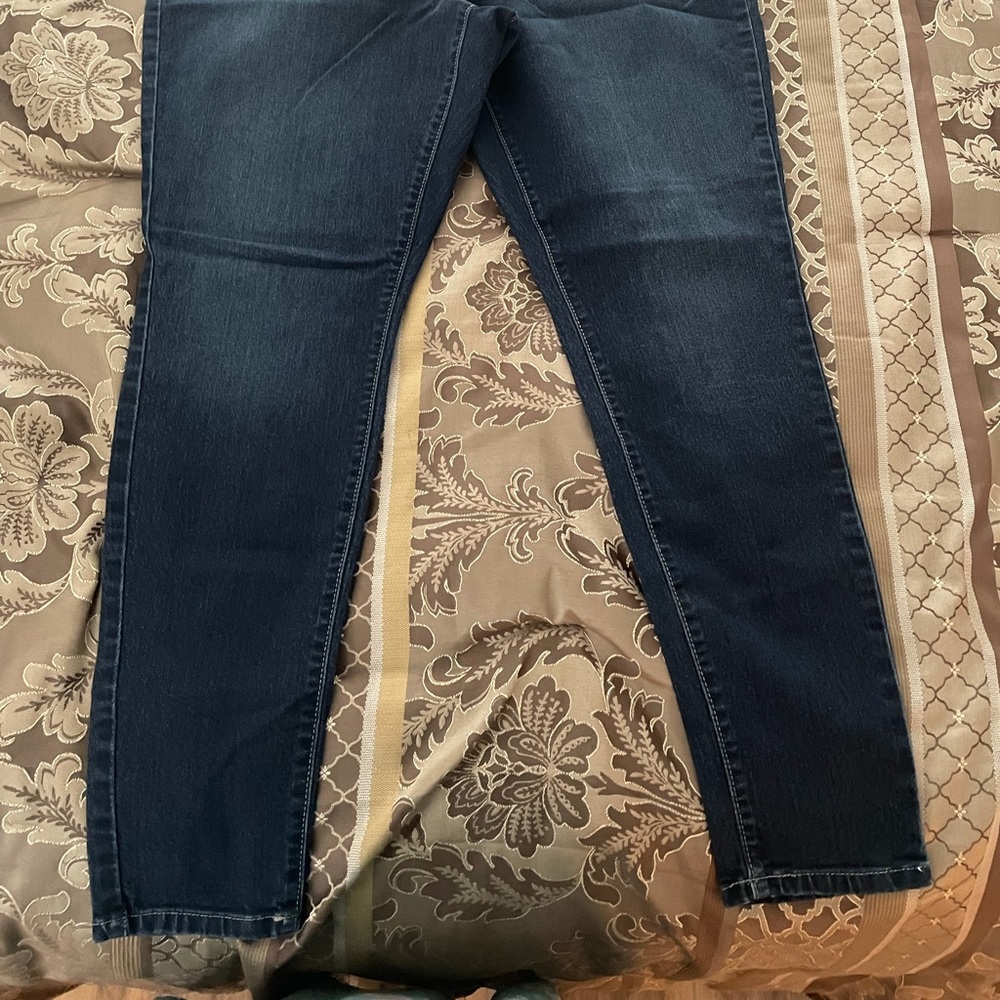 Simply Vera. Vera Wang Pull-on Jeggings. Size 20W Tall. - Picture 2 of 8